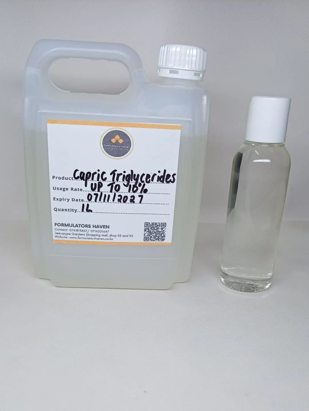 Capric triglycerides